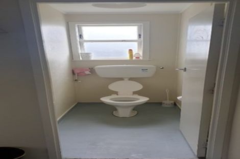 Photo of property in 70 Chichester Drive, Rosehill, Papakura, 2113