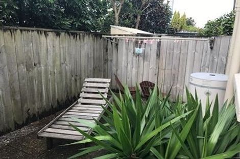 Photo of property in 1/72l Kitchener Road, Milford, Auckland, 0620