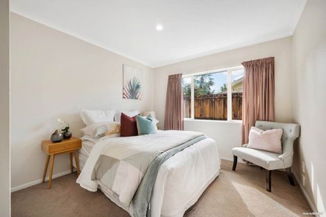 Photo of property in 50 Huntington Drive, Huntington Park, Auckland, 2013