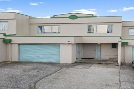 Photo of property in 3/351 West Coast Road, Glen Eden, Auckland, 0602