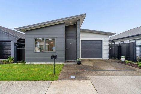 Photo of property in 7 Thornbury Lane, Timberlea, Upper Hutt, 5018