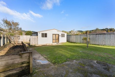 Photo of property in 10 Cambridge Street, Tawa, Wellington, 5028