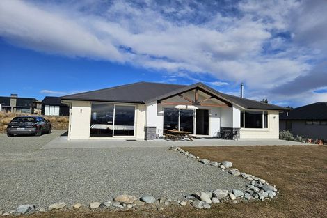 Photo of property in 4 Manning Place, Lake Tekapo, 7999
