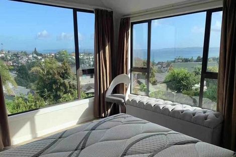Photo of property in 2 Mellons Bay Road, Howick, Auckland, 2014