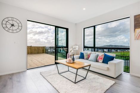 Photo of property in 1 Aklander Rise, Flat Bush, Auckland, 2019