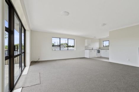Photo of property in 1/8a View Road, Papakura, 2110