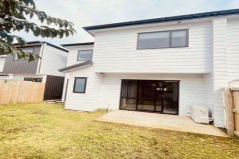 Photo of property in 4/2 Smiths Avenue, Papakura, 2110