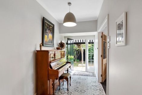 Photo of property in 108 Knowles Street, St Albans, Christchurch, 8052