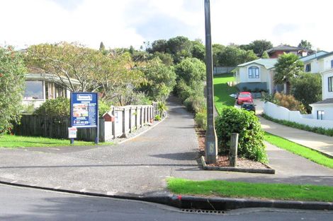 Photo of property in 55 William Bayes Place, Red Beach, 0932