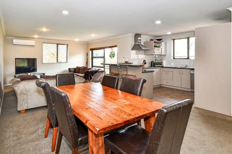 Photo of property in 181 Keri Vista Rise, Papakura, 2110