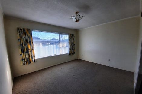 Photo of property in 2/6 Fortunes Road, Half Moon Bay, Auckland, 2012