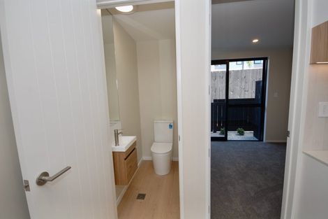 Photo of property in 3/139 Tirimoana Road, Te Atatu South, Auckland, 0602