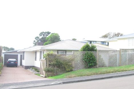 Photo of property in 6 Lynda Avenue, Paparangi, Wellington, 6037