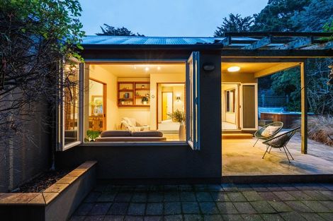 Photo of property in 109 Cliffs Road, Saint Clair, Dunedin, 9012