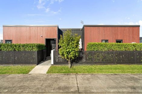 Photo of property in 24 Dignity Street, Papakura, 2110