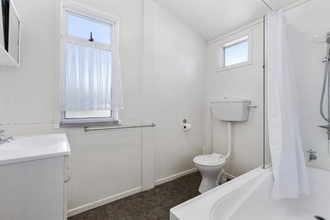 Photo of property in 64 Higgins Road, Frankton, Hamilton, 3204