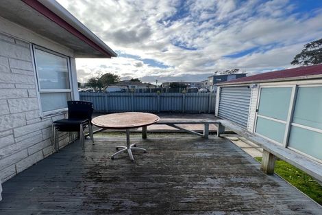 Photo of property in 476 Roscommon Road, Clendon Park, Auckland, 2103