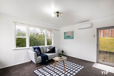 Photo of property in 1b Link Road, Newlands, Wellington, 6037