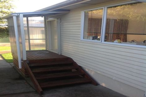 Photo of property in 33 Alexander Street, Cockle Bay, Auckland, 2014