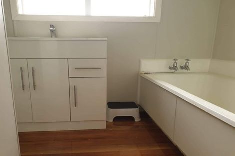 Photo of property in 5 Kowhai Place, Eltham, 4322