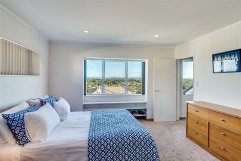 Photo of property in 29 Enfield Road, Hospital Hill, Napier, 4110