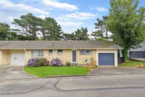 Photo of property in 7 Cyril Way, Paparangi, Wellington, 6037