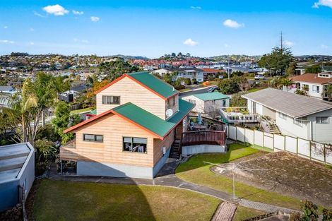 Photo of property in 7 Fairway Avenue, Red Beach, 0932
