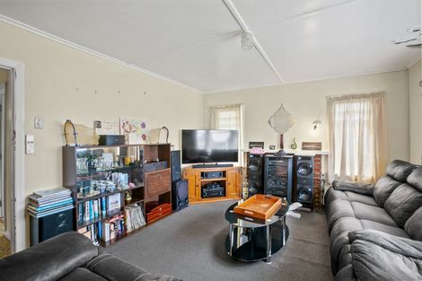 Photo of property in 155 Seaview Road, Westown, New Plymouth, 4310