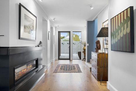 Photo of property in 5 Waiwetu Street, Fendalton, Christchurch, 8052