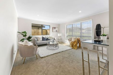 Photo of property in 9 Leathem Crescent, Pokeno, 2402