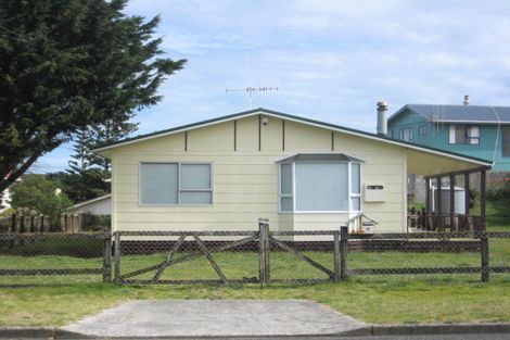 Photo of property in 51 Kahukura Avenue, Waitarere Beach, Levin, 5510