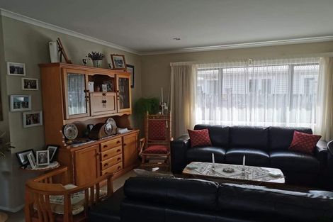 Photo of property in 7 Rarawa Place, Vogeltown, New Plymouth, 4310