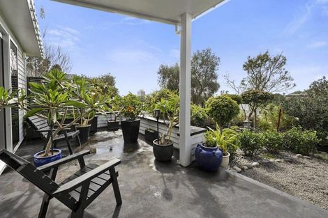 Photo of property in 86 Brougham Street, New Plymouth, 4310