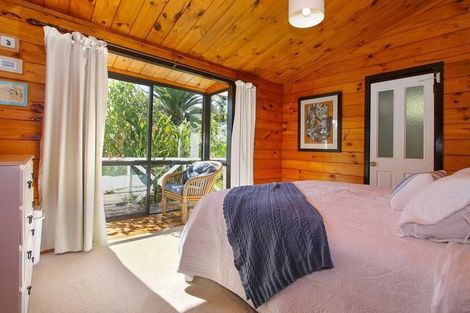 Photo of property in 4 Portobello Place, Torbay, Auckland, 0630