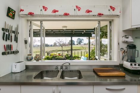 Photo of property in 147 Middle Road, Havelock North, 4130