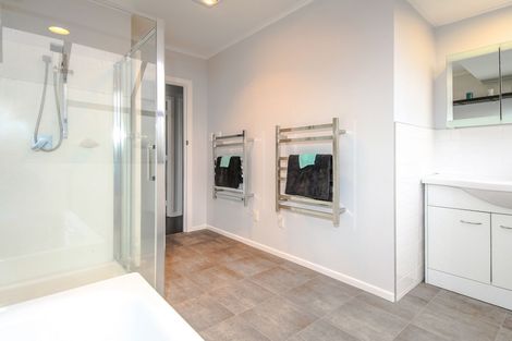 Photo of property in 44 Hartley Terrace, Massey, Auckland, 0614