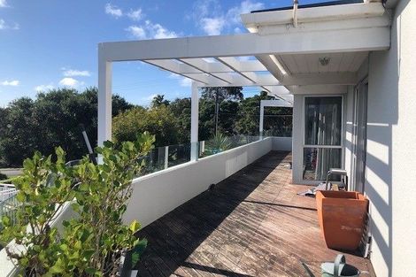 Photo of property in 1/22 Rothesay Bay Road, Rothesay Bay, Auckland, 0630