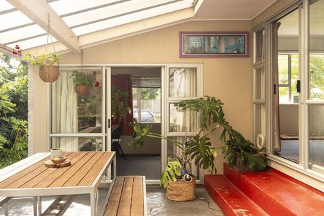 Photo of property in 11 Travis Street, Taradale, Napier, 4112