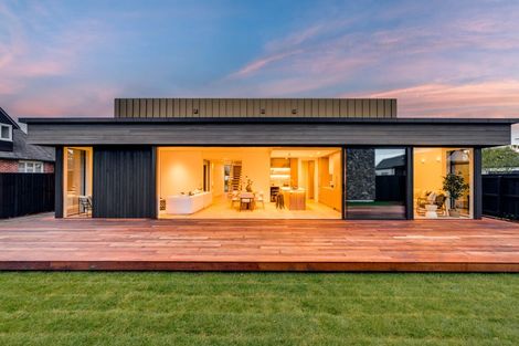 Photo of property in 17 Plynlimon Road, Fendalton, Christchurch, 8052