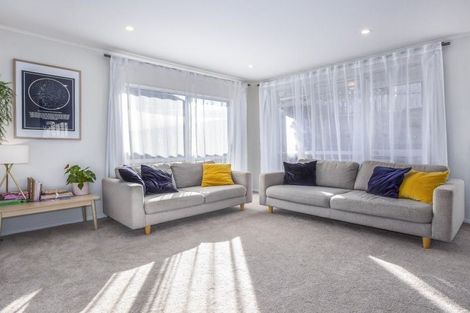 Photo of property in 1 The Spinney, Titahi Bay, Porirua, 5022