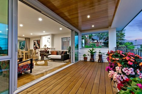 Photo of property in 13a Parr Terrace, Castor Bay, Auckland, 0620