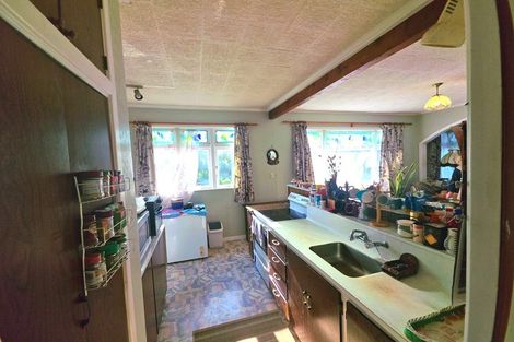 Photo of property in 18 Terrace Street, Marton, 4710