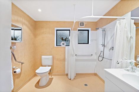 Photo of property in 13 Berwick Place, Mount Maunganui, 3116