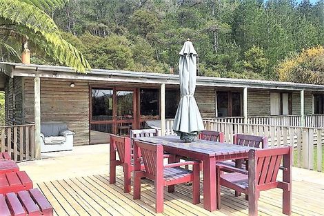 Photo of property in 130 Wyndham Road, Pinehaven, Upper Hutt, 5019