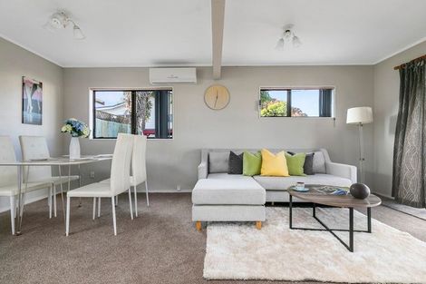 Photo of property in 11 Titirangi Road, New Lynn, Auckland, 0600