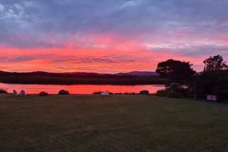 Photo of property in 32 Thelma Road, Mangawhai Heads, Mangawhai, 0505