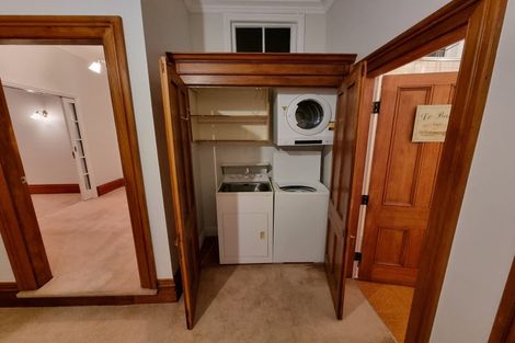 Photo of property in 240 Oriental Parade, Oriental Bay, Wellington, 6011