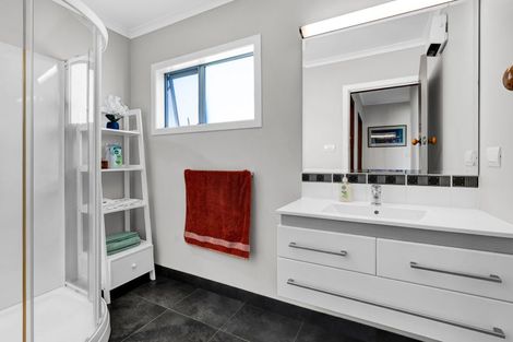 Photo of property in 563 Mangorei Road, Mangorei, New Plymouth, 4371