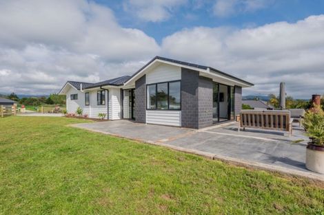 Photo of property in 4 Corbin Court, Ohau, Levin, 5570