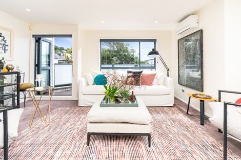 Photo of property in 5/96 Austin Street, Mount Victoria, Wellington, 6011